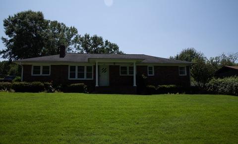 404 Kendrick St, Greer, SC 29651 photo 1