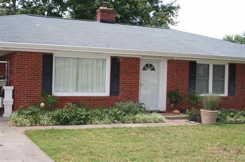 916 E Main St, Duncan, SC 29334 photo 2