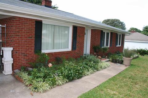 916 E Main St, Duncan, SC 29334 photo 3