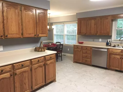 103 S Pointe Ct, Moore, SC 29369 photo 8