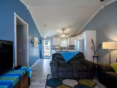 253 Spring St, Duncan, SC 29334 photo 2