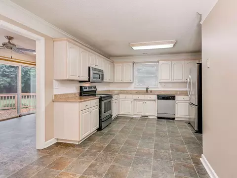 420 Grayson Dr, Moore, SC 29369 photo 10