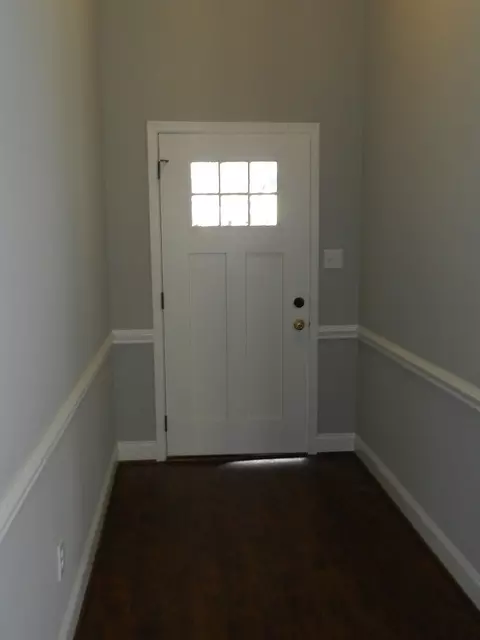 122 E Phillips Ave, Gaffney, SC 29341 photo 2