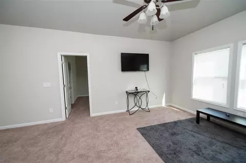 207 Crescent Cir, Duncan, SC 29334 photo 5