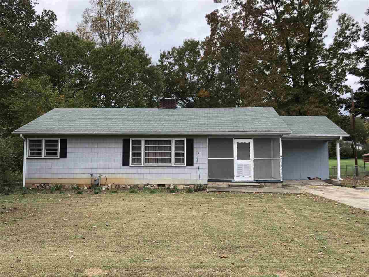 108 S Oakleaf Dr, Landrum, SC 29356 photo 1
