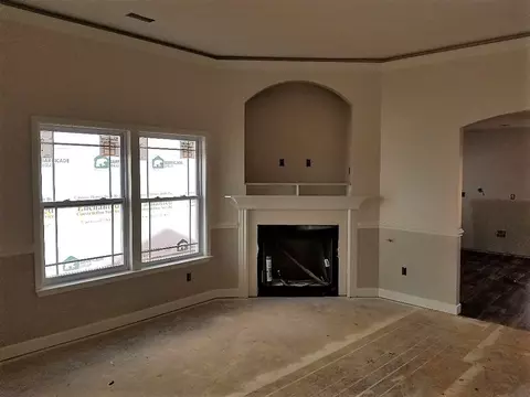 204 Devonfield Dr, Greer, SC 29651 photo 2