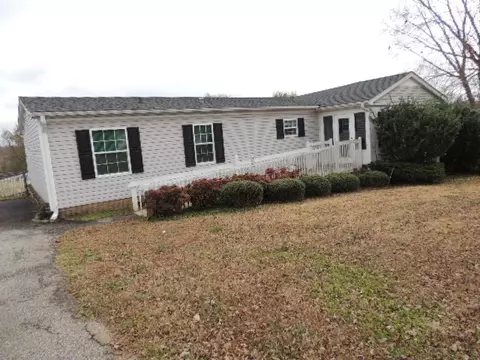 723 E Fleming Farm Dr, Inman, SC 29349 photo 1