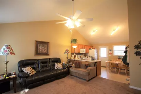 117 Harvey Rd, Greer, SC 29651 photo 3