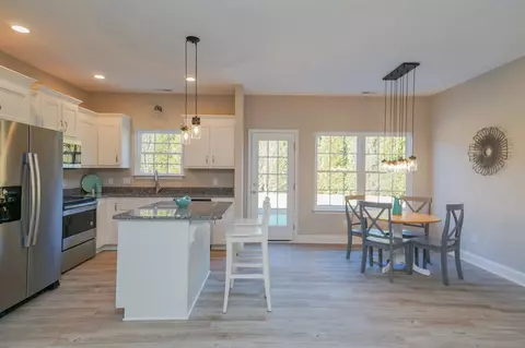 828 Chartwell Dr, Greer, SC 29650 photo 8