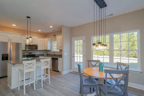 828 Chartwell Dr, Greer, SC 29650 photo 9