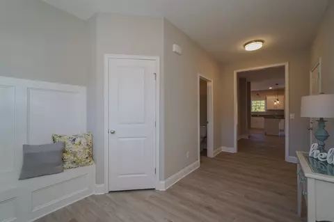 828 Chartwell Dr, Greer, SC 29650 photo 2