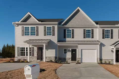 828 Chartwell Dr, Greer, SC 29650 photo 1