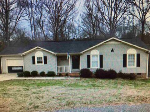 151 W Celestial Dr, Greer, SC 29651 photo 1