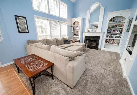 180 Timberleaf Dr, Duncan, SC 29334 photo 2