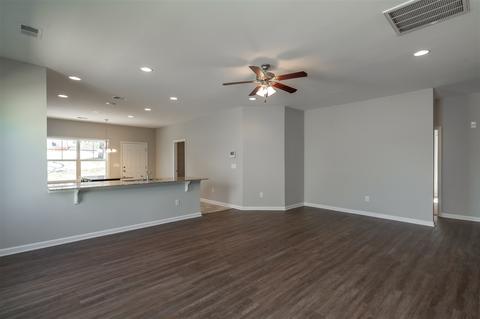150 Viewmont Dr, Duncan, SC 29334 photo 2