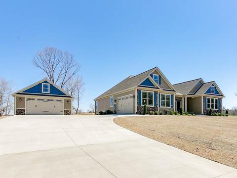 570 Shadow Ln, Lyman, SC 29365 photo 2