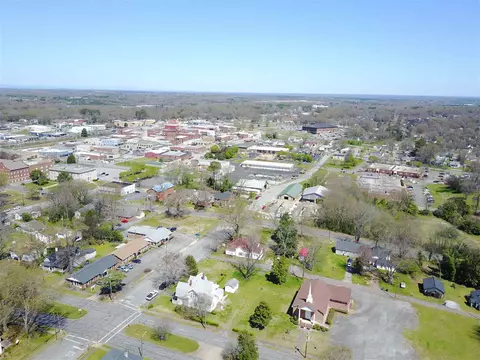 321 E Jefferies St, Gaffney, SC 29340 photo 4
