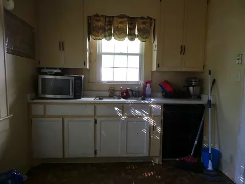 605 E Montgomery St, Gaffney, SC 29340 photo 12