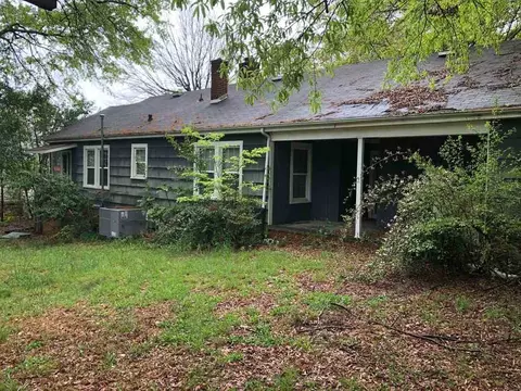 605 E Montgomery St, Gaffney, SC 29340 photo 6