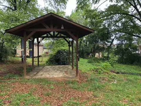 605 E Montgomery St, Gaffney, SC 29340 photo 3