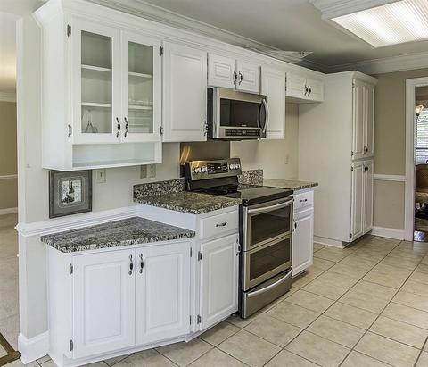 109 Saint Charles Ct, Moore, SC 29369 photo 9