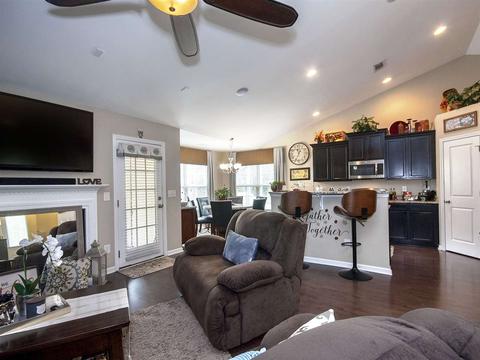 821 E Yorkswell Ct, Moore, SC 29369 photo 10