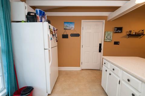 325 E Celestial Dr, Greer, SC 29651 photo 10