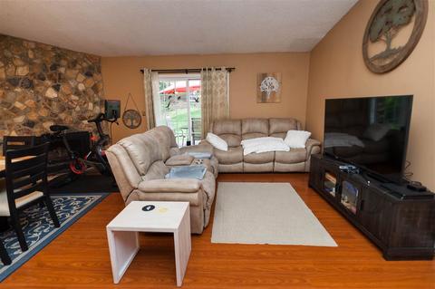 325 E Celestial Dr, Greer, SC 29651 photo 4