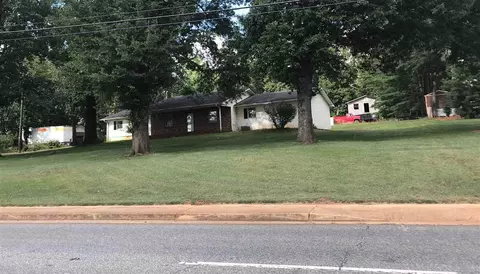 907 E 909 E Main St, Duncan, SC 29334 photo 2