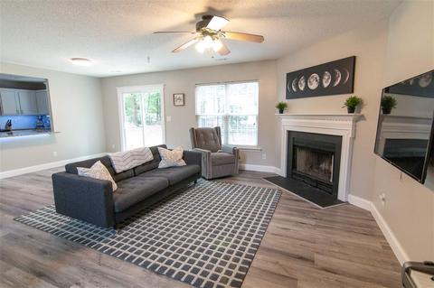 516 Briarhill Ct, Moore, SC 29369 photo 3