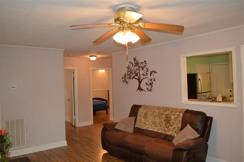 129 Anthony St, Gaffney, SC 29340 photo 2
