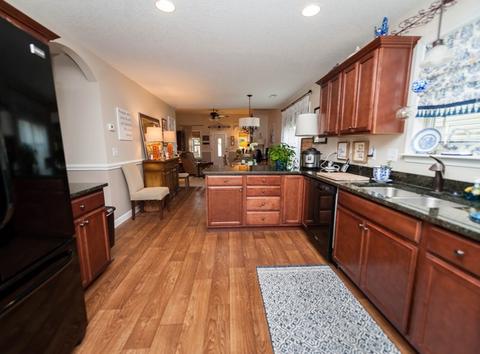 724 Cerons St, Moore, SC 29369 photo 10