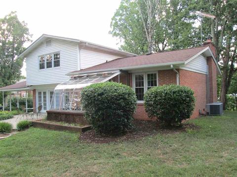 1402 E Frederick St, Gaffney, SC 29340 photo 5