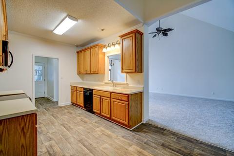 236 Saddlebrook Dr, Moore, SC 29369 photo 7