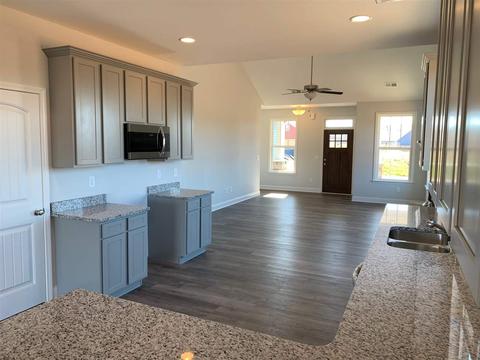 28 Tannery Dr, Greer, SC 29651 photo 4