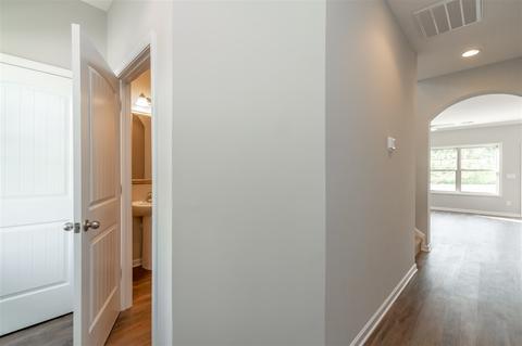 709 Stilmore Dr, Duncan, SC 29334 photo 2