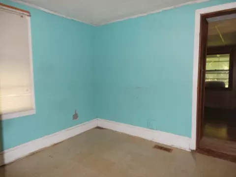 409 E Nott St, Gaffney, SC 29340 photo 7