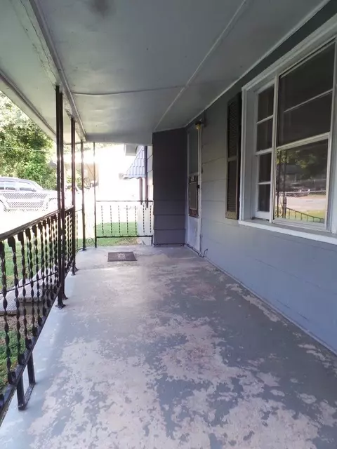 409 E Nott St, Gaffney, SC 29340 photo 12