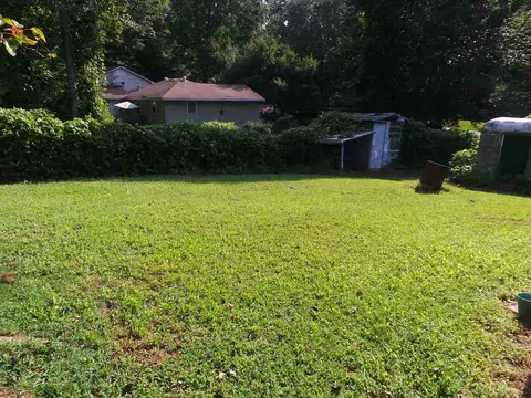 409 E Nott St, Gaffney, SC 29340 photo 15