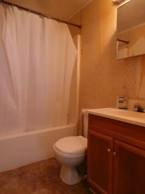409 E Nott St, Gaffney, SC 29340 photo 6