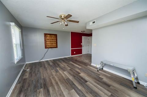 255 Wolfe Ln, Inman, SC 29349 photo 4