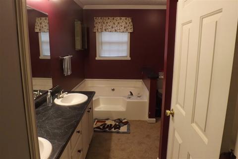 550 Clement Rd, Chesnee, SC 29323 photo 9
