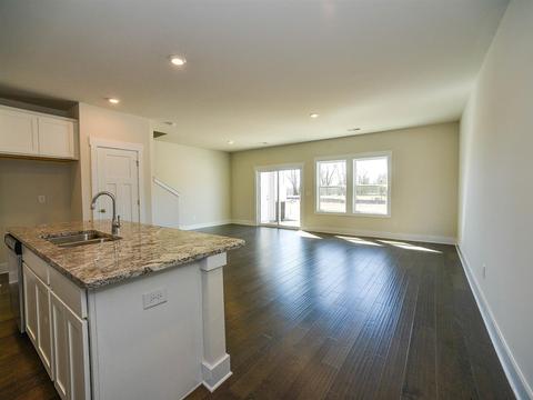 114 Outback Dr, Greer, SC 29650 photo 2