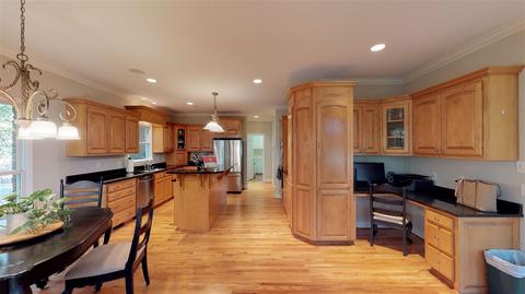 413 Glocher Ct, Moore, SC 29369 photo 8