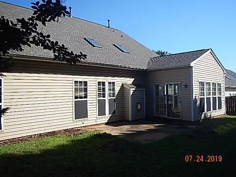 205 Highgate Cir, Greer, SC 29650 photo 7
