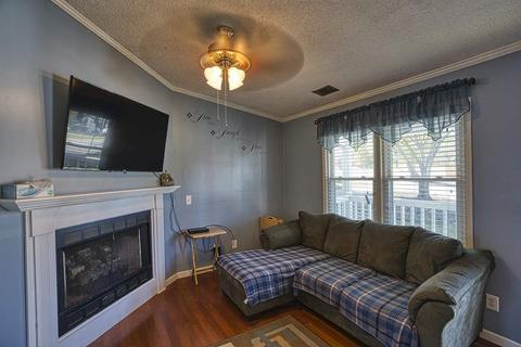 100 E Celestial Dr, Greer, SC 29651 photo 4