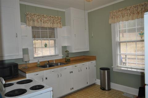 13 Spring St, Drayton, SC 29333 photo 5