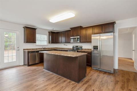 219 Harlequin Dr, Moore, SC 29369 photo 3