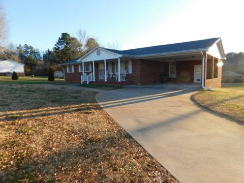 2304 Beech St, Gaffney, SC 29340 photo 1