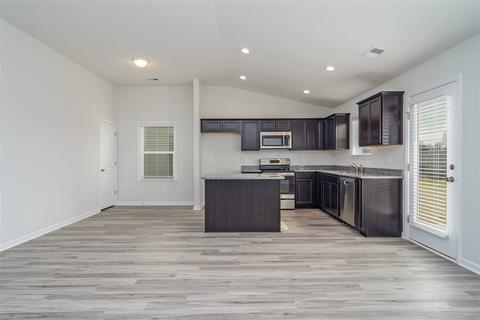 327 Elevation Ct, Inman, SC 29349 photo 4